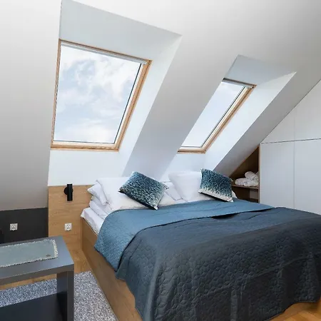 Apartment Feniks 10 By Jantar